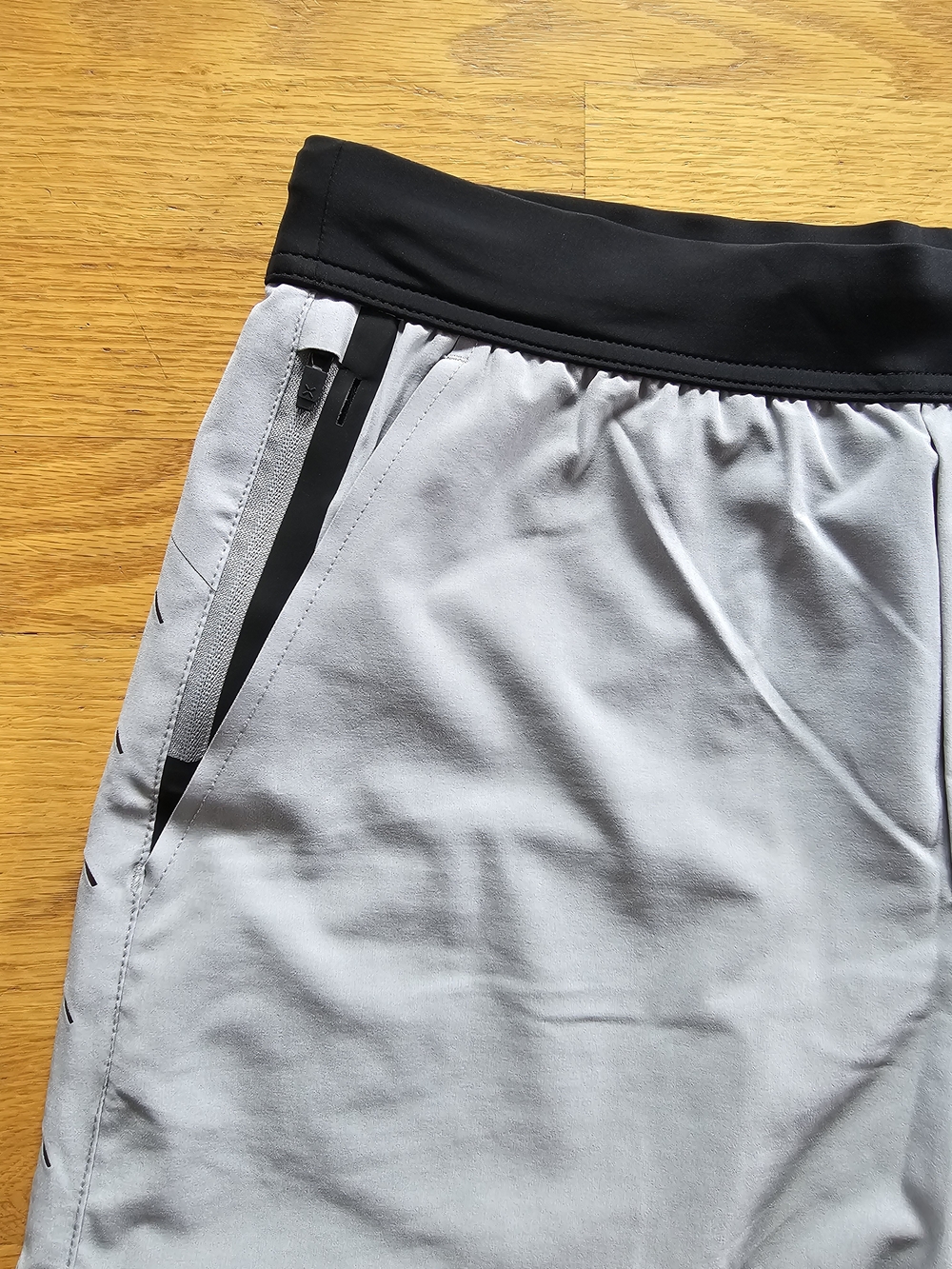 Ten Thousand Interval Shorts Medium 5" - Picture 3 of 8